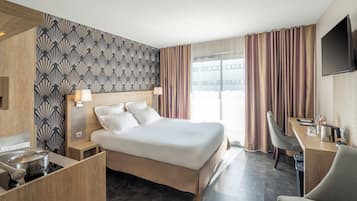 خزنة داخل الغرفة وستائر تعتيم وتجهيزات عازلة للصوت وواي فاي مجانًا