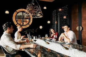 3 restaurants, breakfast, lunch, dinner served; Mediterranean cuisine