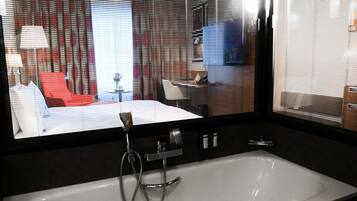 Deluxe Room, 1 King Bed