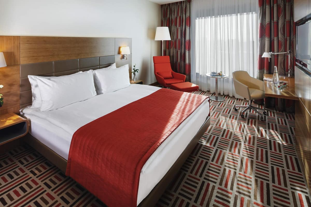 1 bedroom, hypo-allergenic bedding, in-room safe, individually decorated