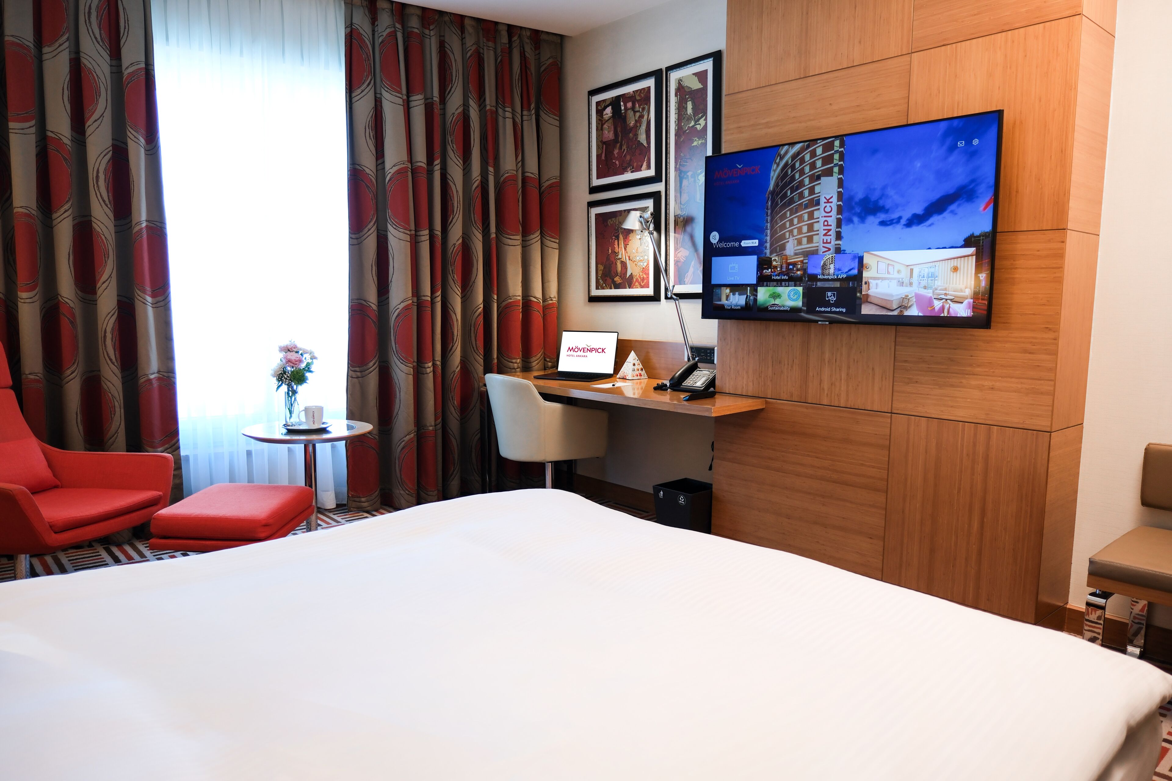 Superior Room, 1 King Bed | Hypo-allergenic bedding, in-room safe, individually decorated, desk