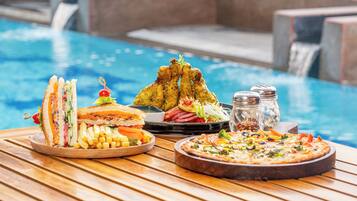 3 restaurants; breakfast, lunch, dinner, and brunch served