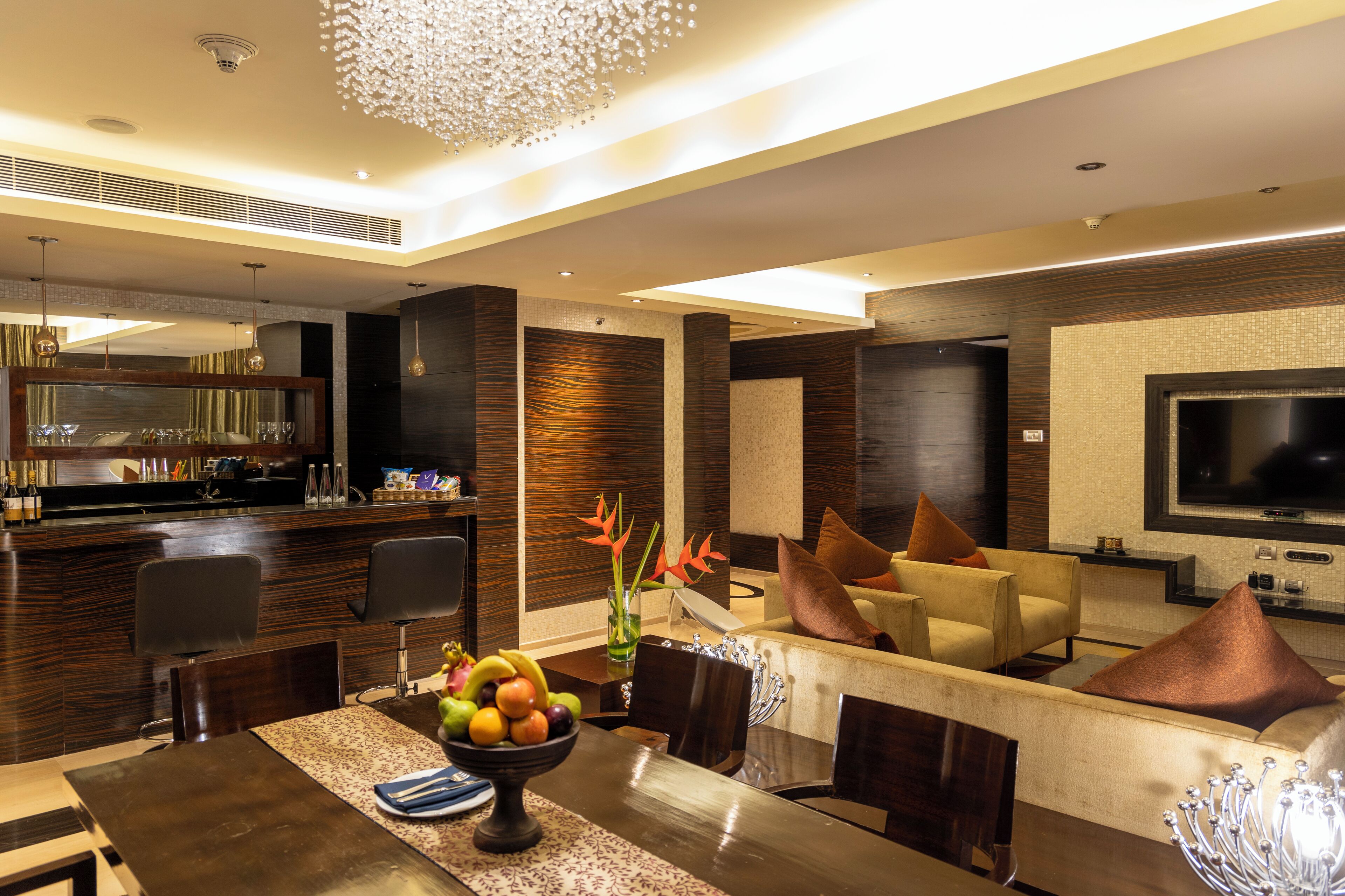 suite (vivanta) | living area