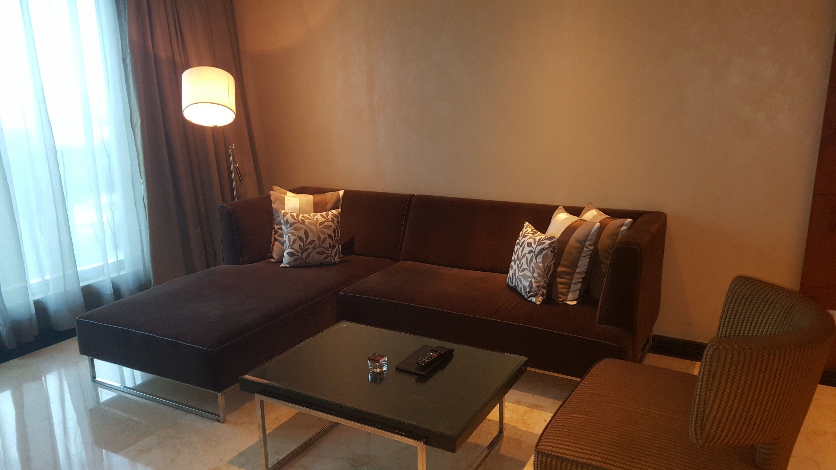 deluxe suite | minibar, in-room safe, desk, laptop workspace