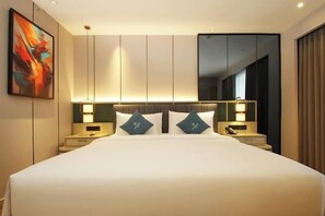 Minibar, in-room safe, desk, iron/ironing board - Mercure Banjarmasin (Banjarmasin)