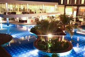 Outdoor pool - Mercure Banjarmasin (Banjarmasin)