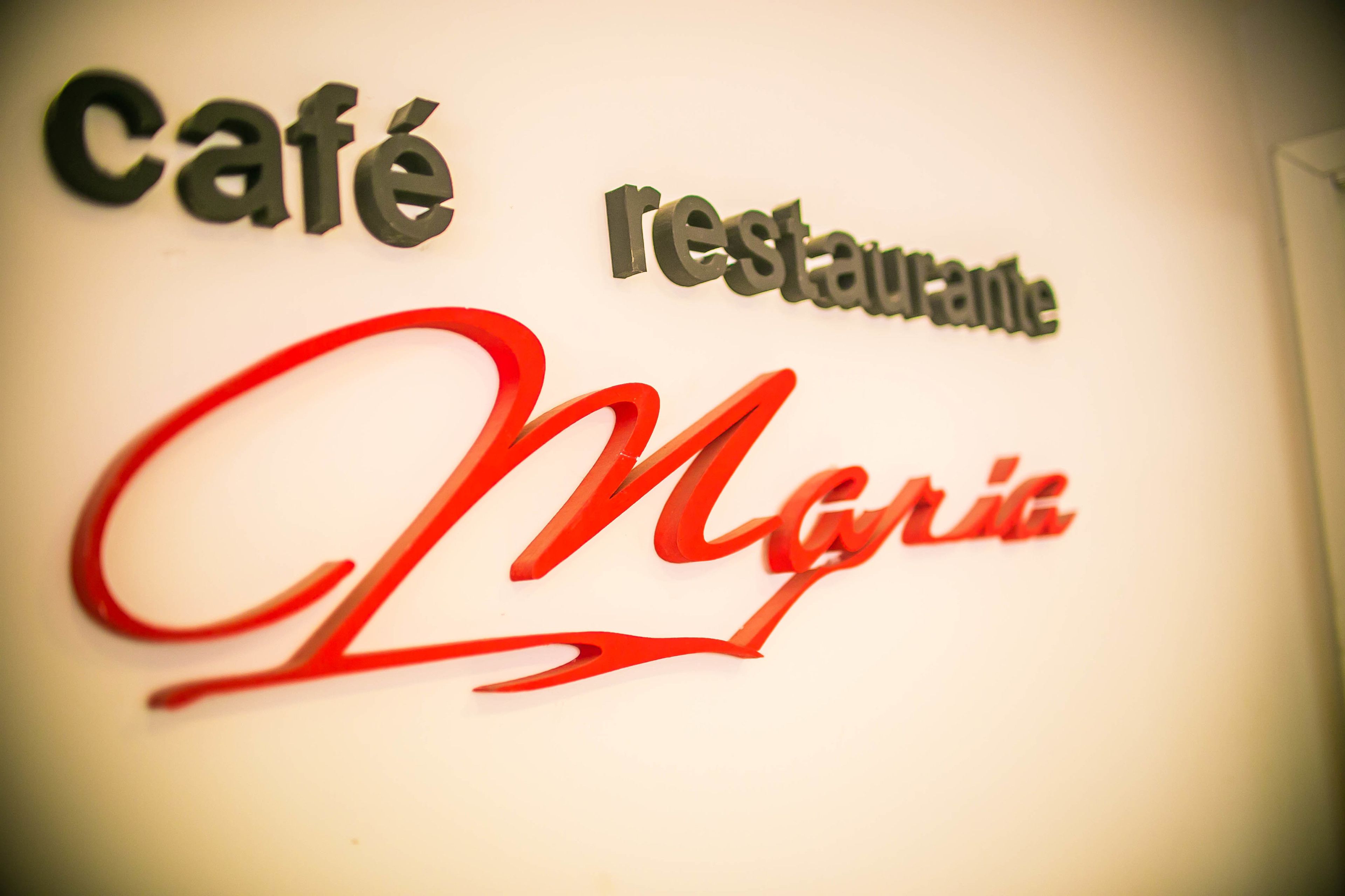 breakfast, lunch, dinner served; regional cuisine, garden views