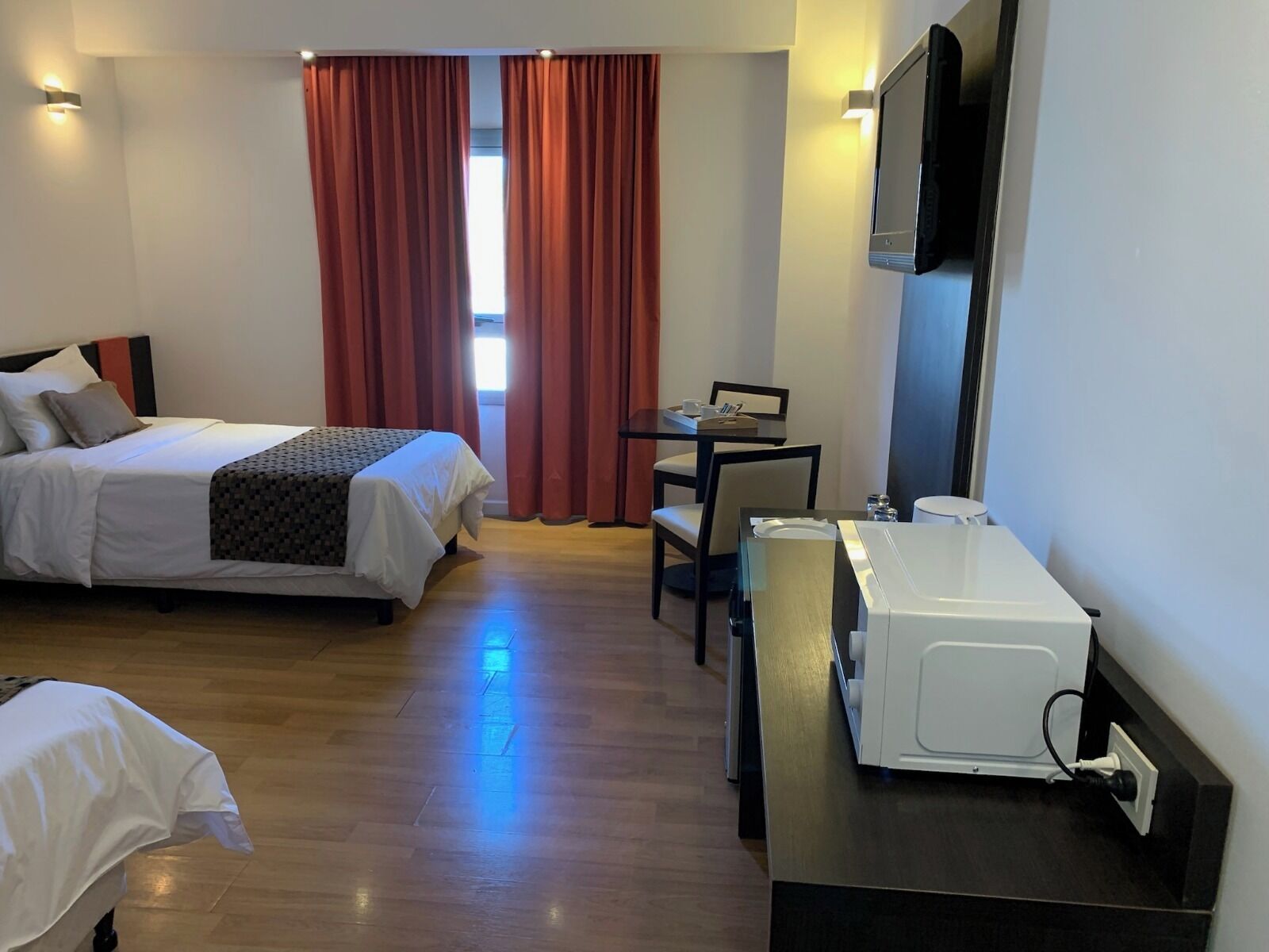 Basic Room | Down duvets, minibar, in-room safe, desk