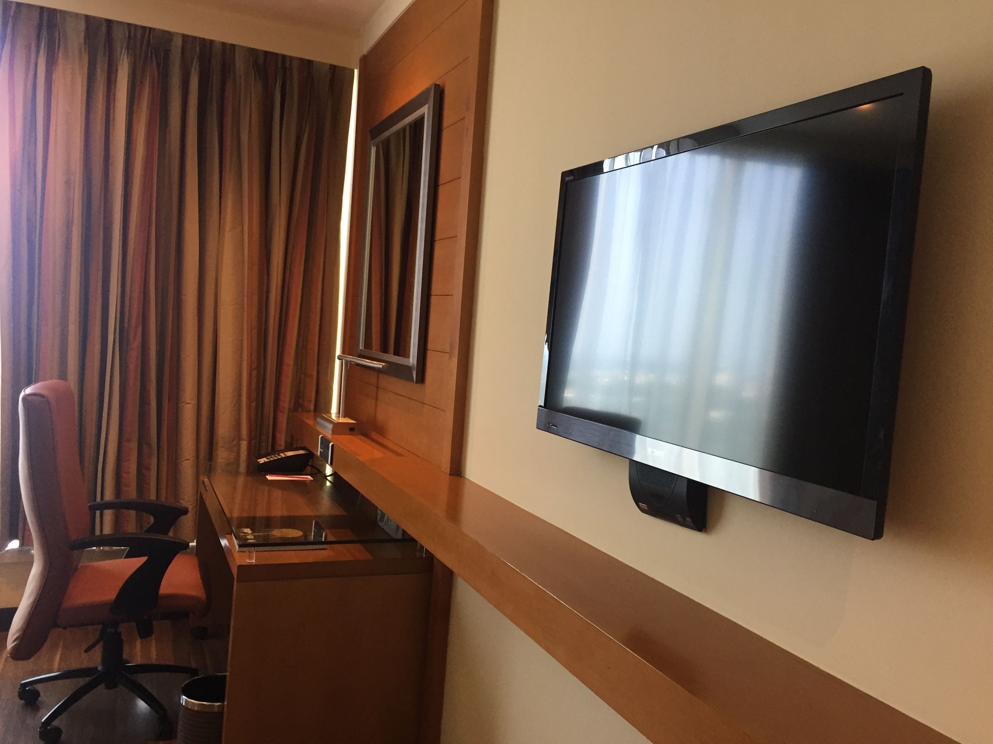 in-room business centre