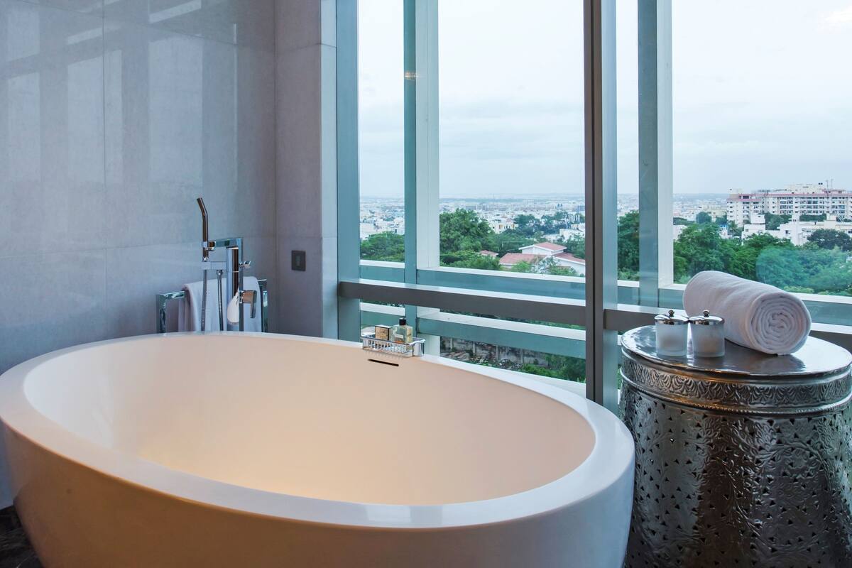 deep-soaking bathtub