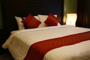Kamar Superior | Brankas, meja kerja, tirai kedap cahaya, dan Wi-Fi gratis