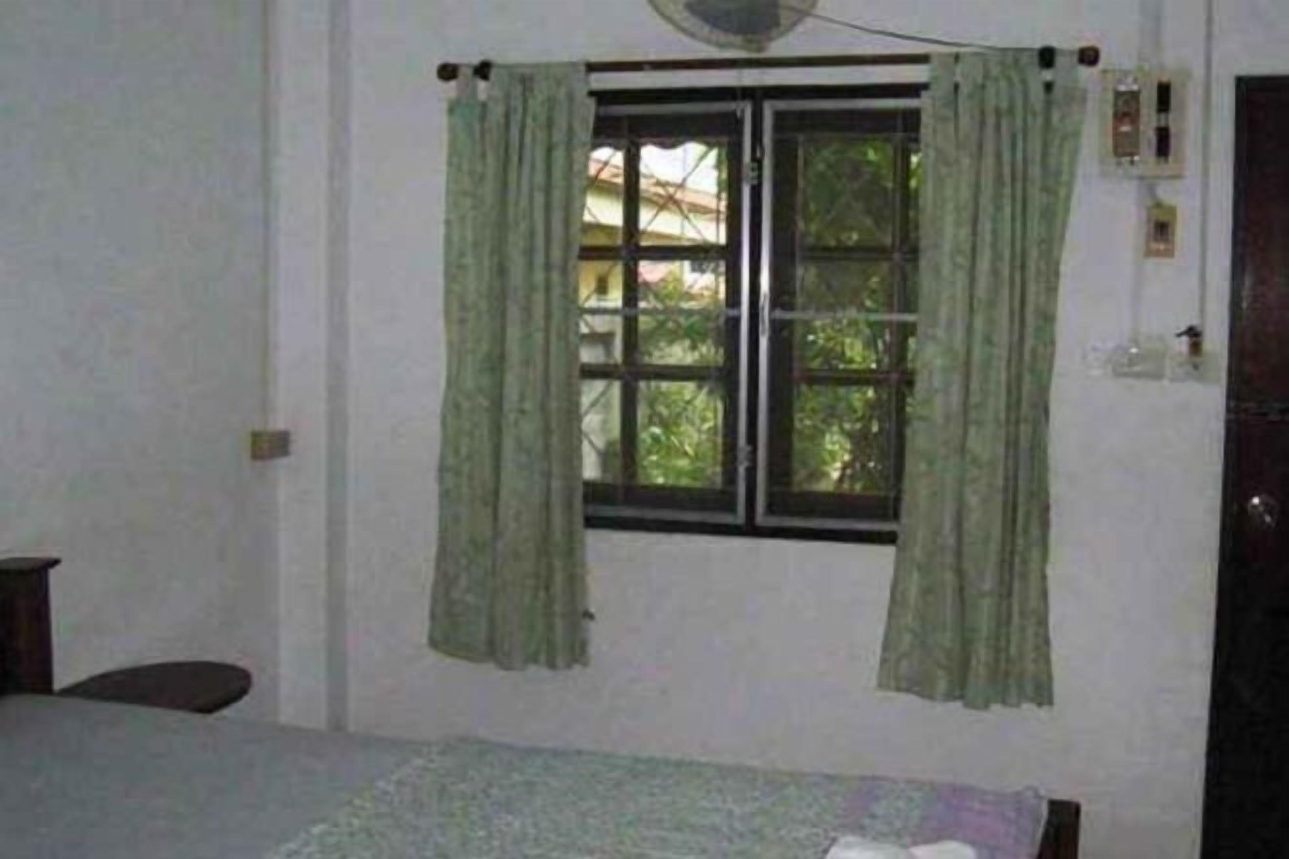 In-room safe, desk, blackout drapes, free WiFi