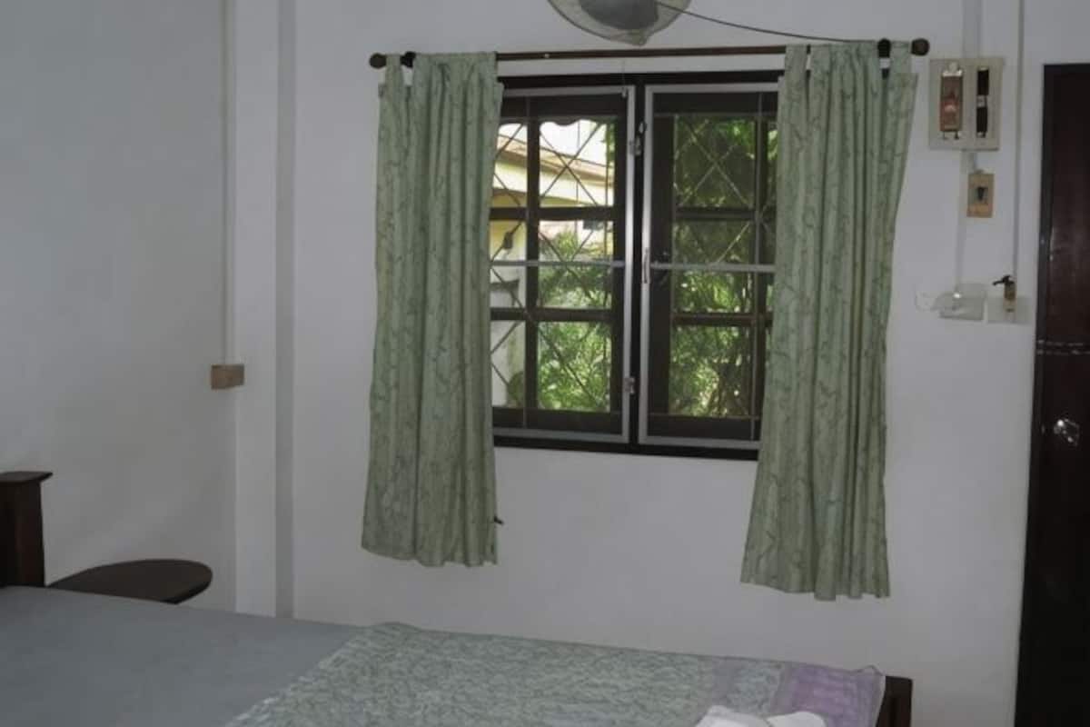 In-room safe, desk, blackout drapes, free WiFi