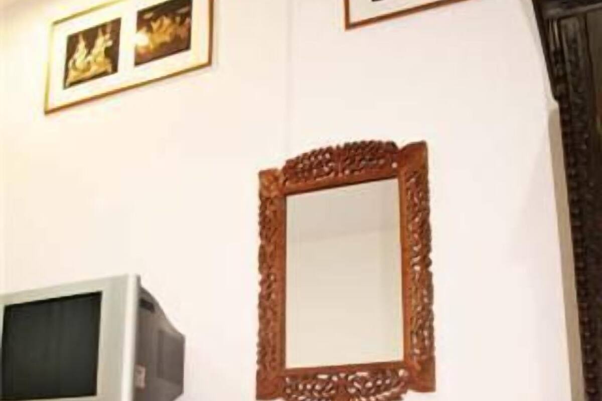 Bungalow with Air Condition | セーフティボックス (室内)、デスク、遮光カーテン、WiFi (無料)