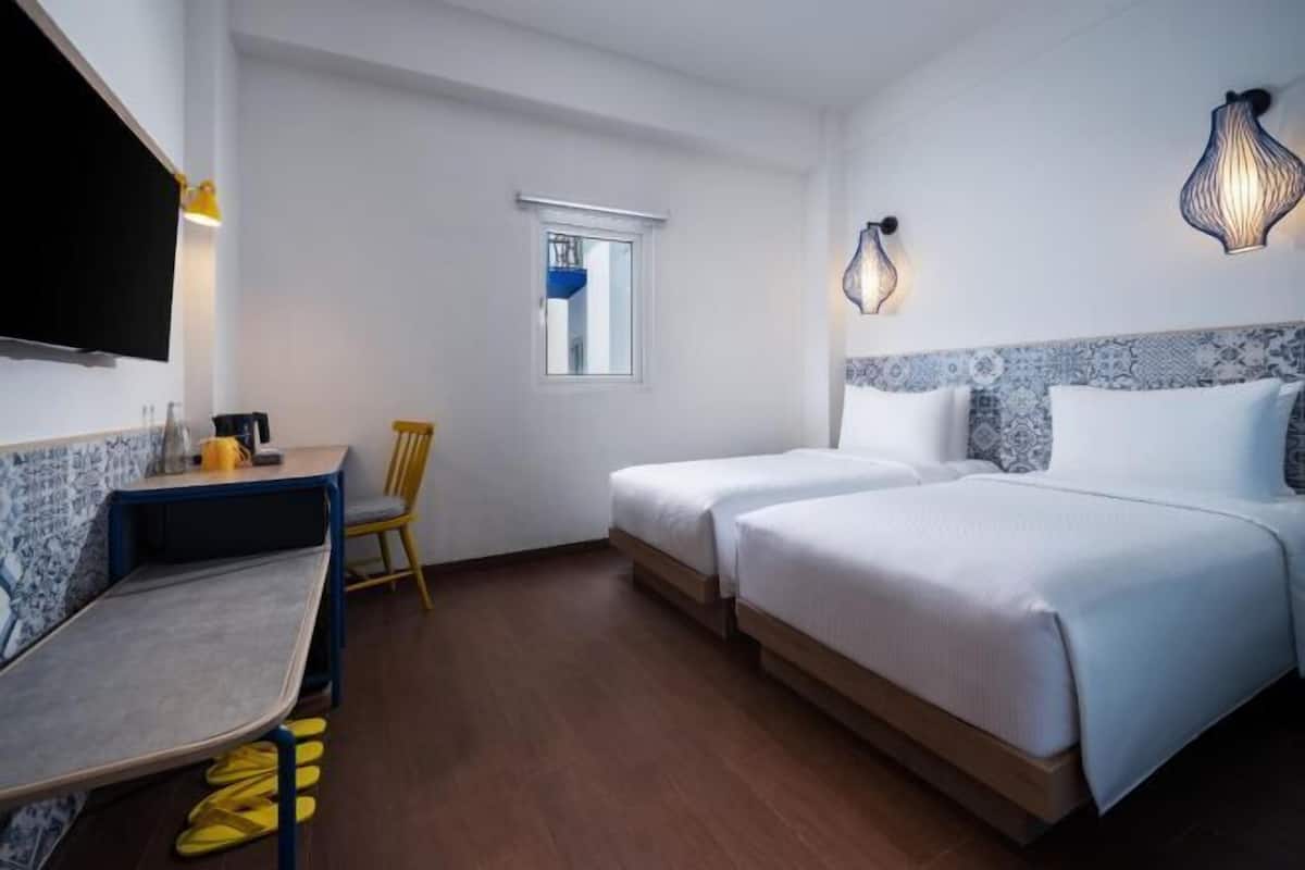 1 bedroom, in-room safe, desk, soundproofing