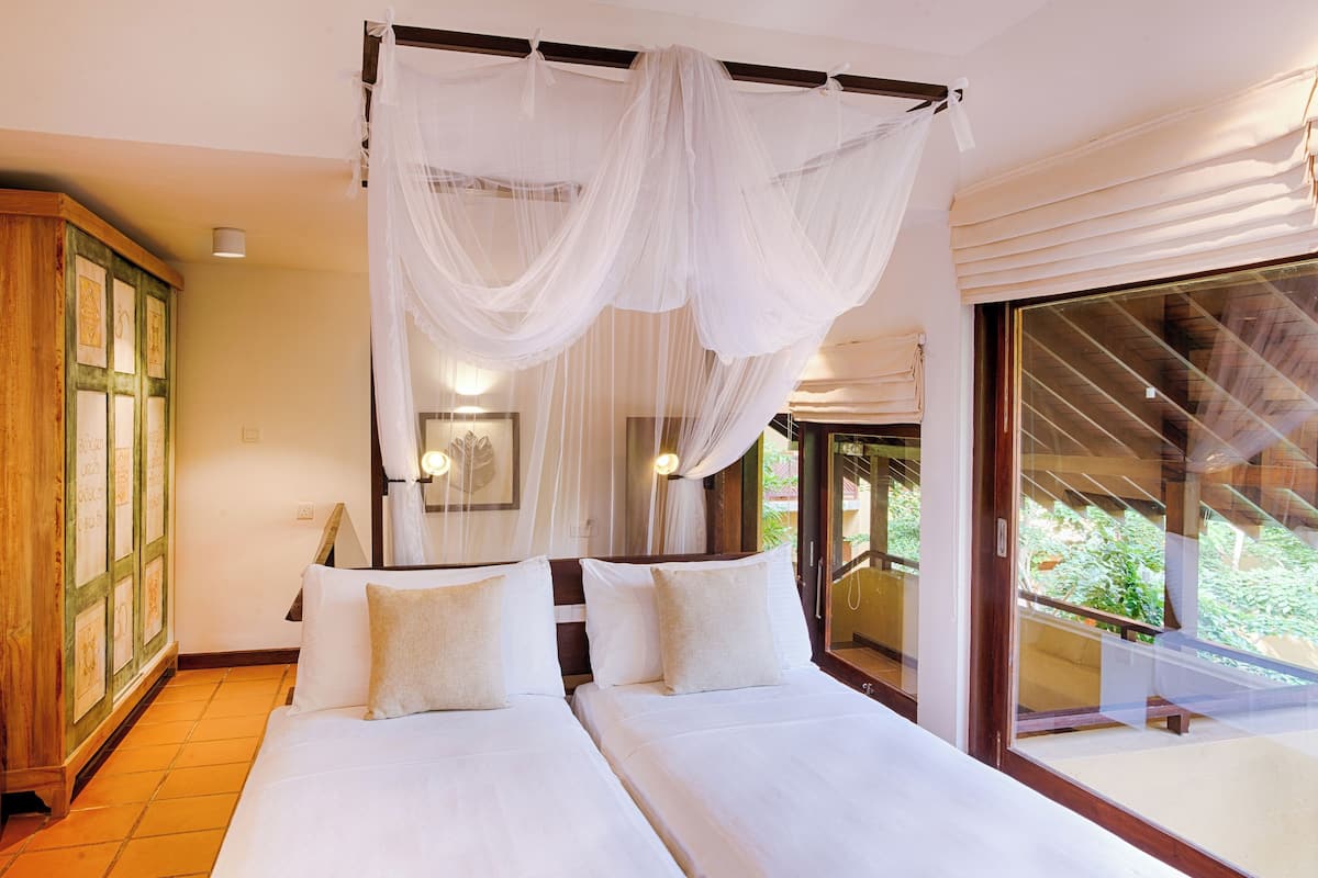 Classic Twin Room with Yoga | 1 bedroom, premium bedding, in-room safe, desk