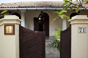 Property entrance - Galle Heritage Villa By Jetwing (Galle)