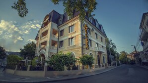 Unclassified image, 3 of 21, button - Hotel Eden (Iasi)
