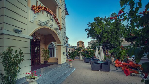 Unclassified image, 1 of 21, button - Hotel Eden (Iasi)