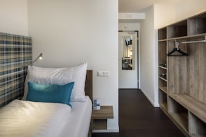 Yhden hengen economy-huone | Allergiatestatut vuodevaatteet, työpöytä, pimennysverhot, ilmainen Wi-Fi