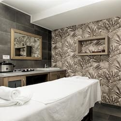 Sauna, hot tub, body treatments, body wraps, body scrubs, facials