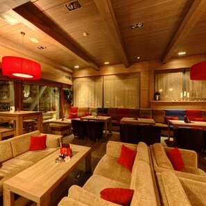 Bar (in der Unterkunft)