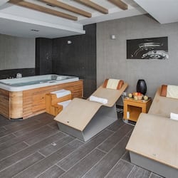 Sauna, vasca idromassaggio, trattamenti per il corpo, body wrap