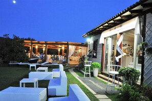 Outdoor dining -  BAIA de BAHAS (Golfo Aranci)