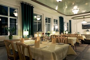 Breakfast, lunch, dinner served; German cuisine  - Landhotel Albers (Schmallenberg)