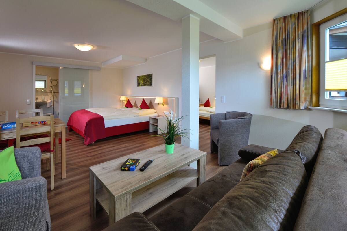 junior suite, 2 bedrooms (1) | hypo-allergenic bedding, down duvets, soundproofing, free wifi