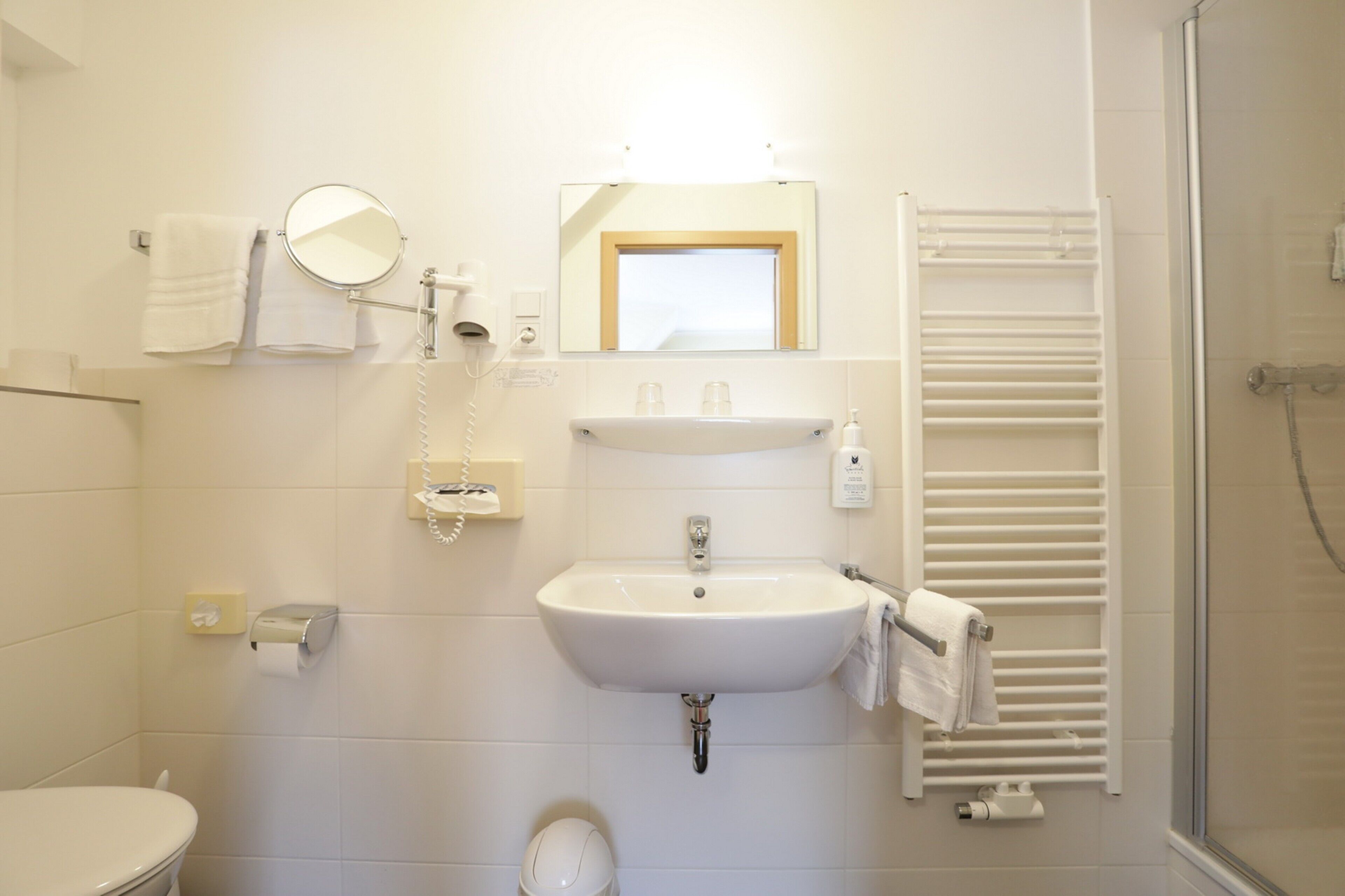 comfort double room | bathroom | shower, hair dryer, bathrobes, towels