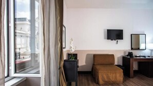 En 32-tommers LED-TV med digitale kanaler samt TV