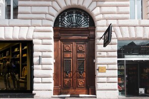 Exterior - Hotel Boutique Nazionale (Rome)