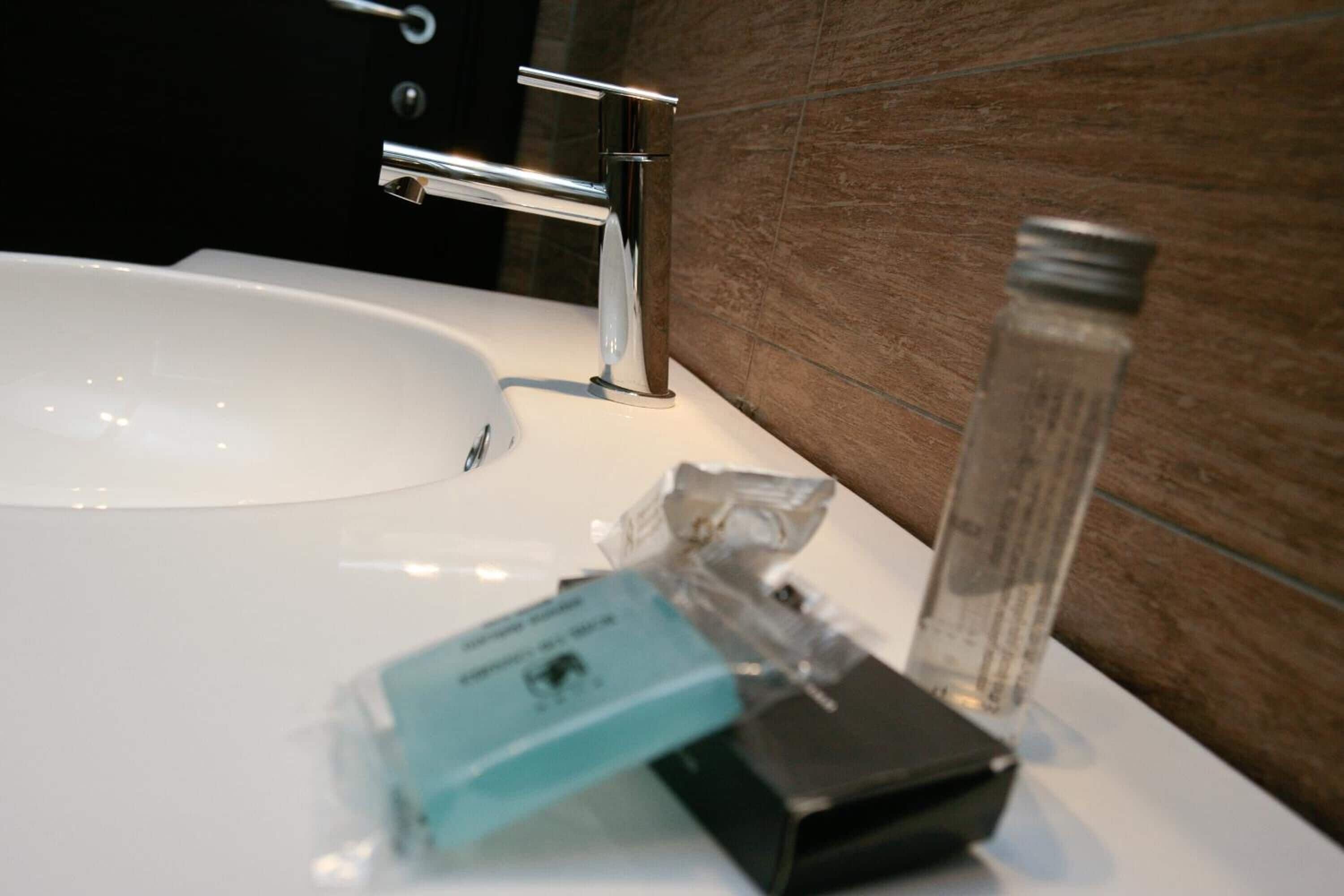 shower, free toiletries, hair dryer, slippers