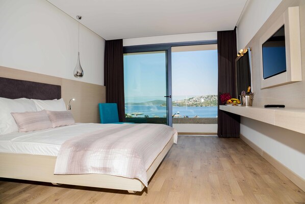 1 bedroom, premium bedding, down duvets, Select Comfort beds