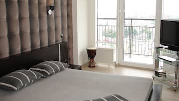 1 bedroom, premium bedding, down duvets, Select Comfort beds