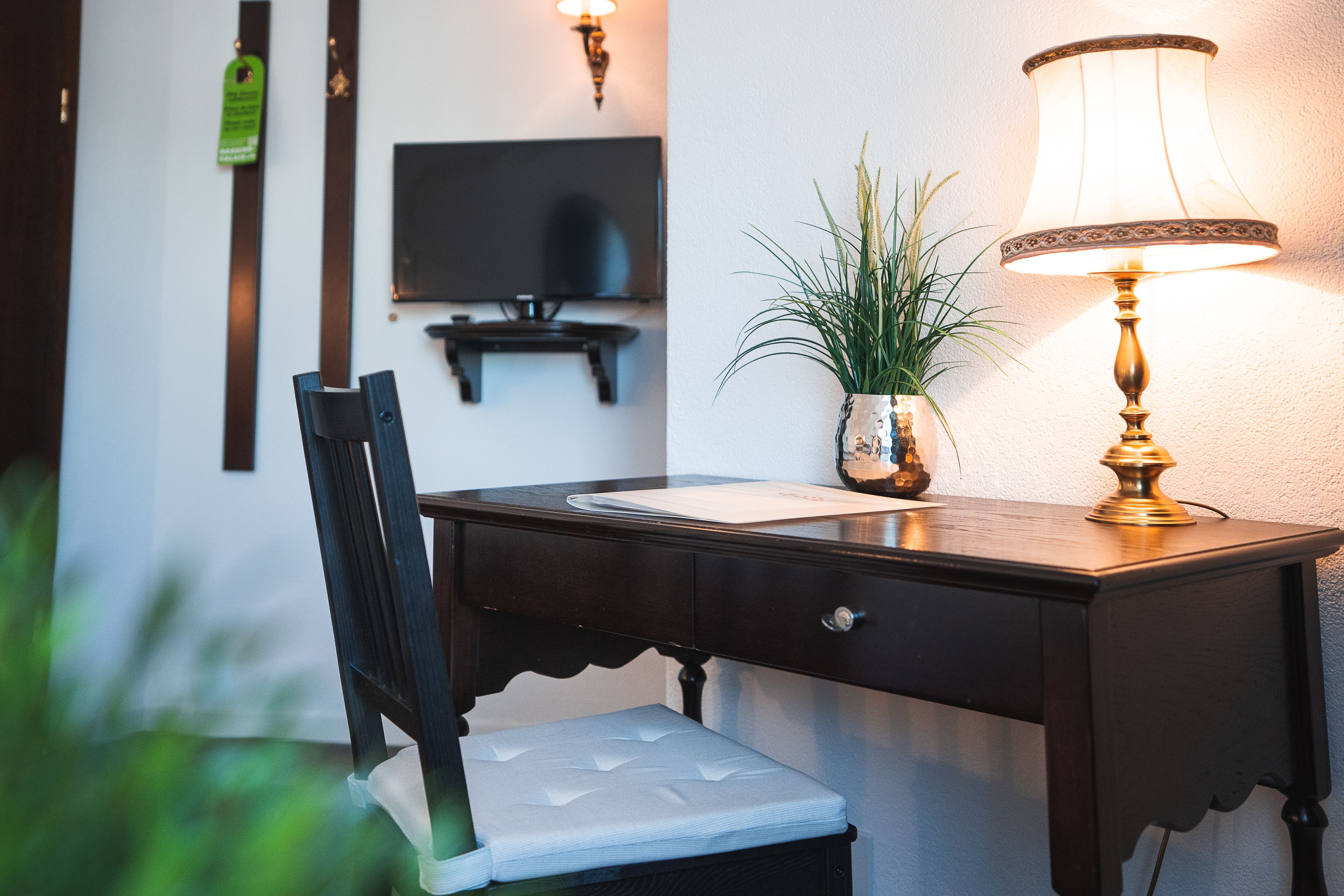 single room | room amenity