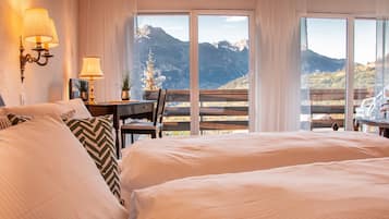 Habitación doble Confort (Baroque) | Muebles diferentes, escritorio, wifi gratis y ropa de cama