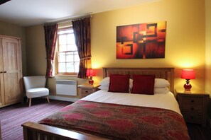 豪華客房, 1 張特大雙人床 | 書桌、熨斗/熨衫板、免費 Wi-Fi