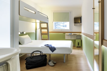 Ropa de cama hipoalergénica, escritorio y cortinas blackout