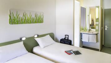 Twin Room, 2 Single Beds | Hypo-allergenic bedding, desk, blackout curtains, iron/ironing board