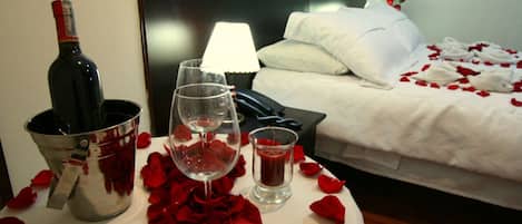 Rollaway beds, free WiFi