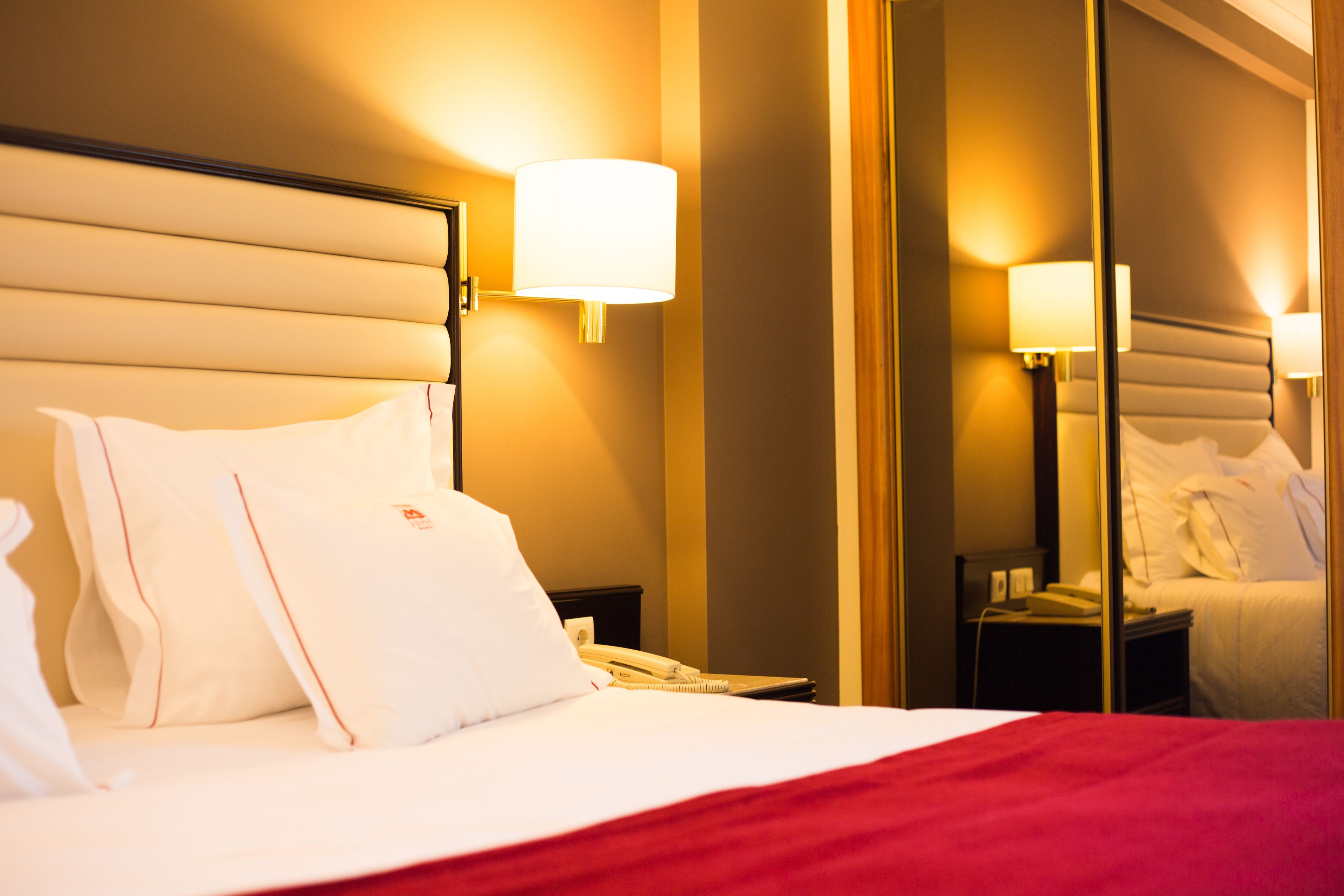 single room | 1 bedroom, premium bedding, minibar, desk