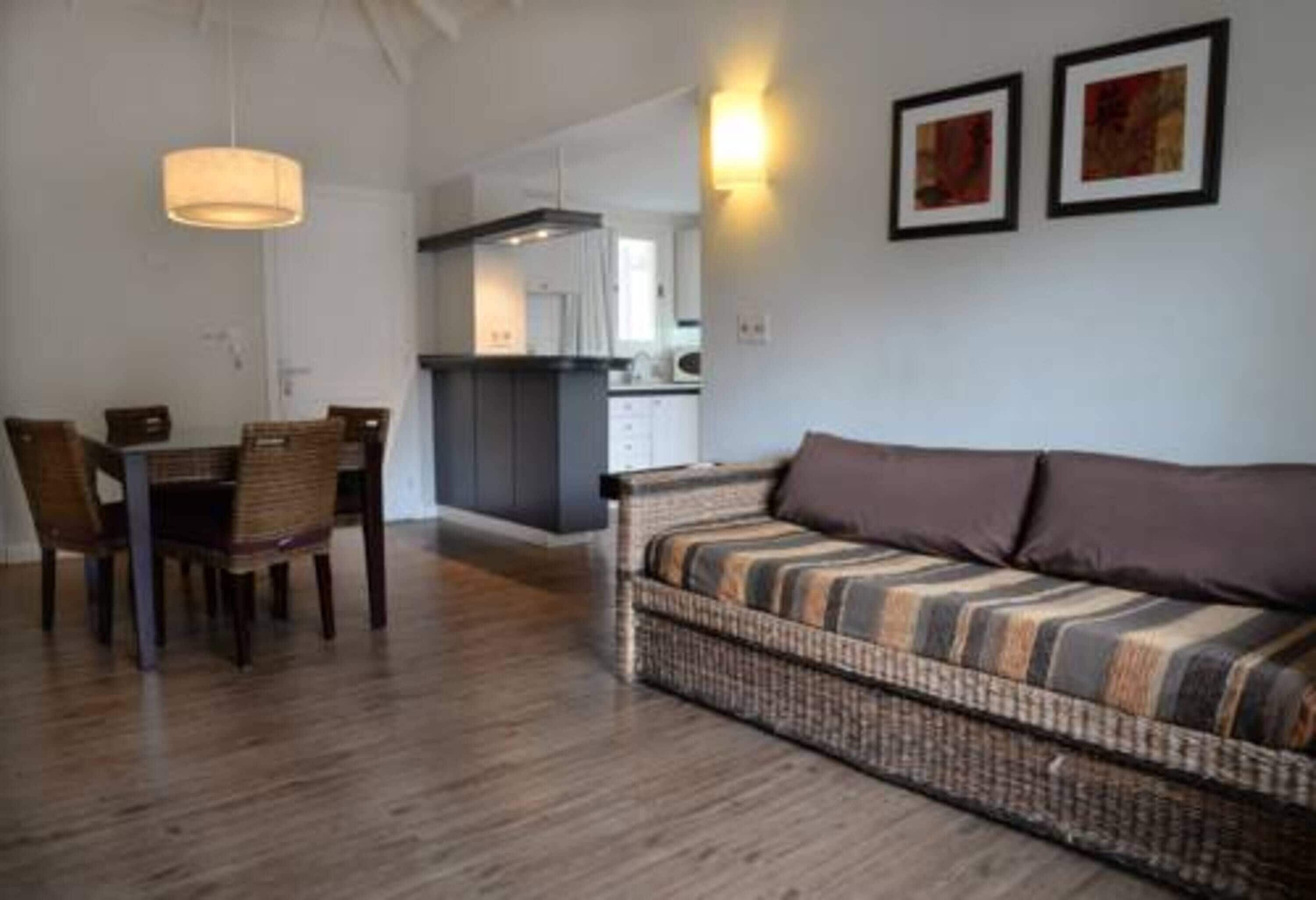 Quadruple Room (Forest) | Living room | 36-inch LCD TV with cable channels