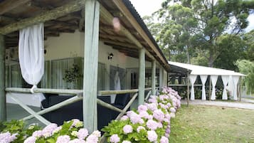 Bain à remous, soins corporels, soins d'aromathérapie