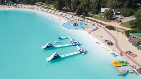 Indoor pool, 3 outdoor pools, pool umbrellas, pool loungers