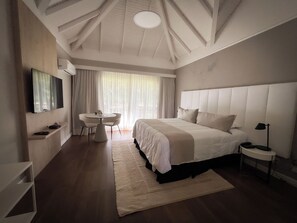 FOREST LAGOON MONOAMBIENTE | 房內夾萬、獨特設計、獨特裝修、遮光窗簾/窗簾