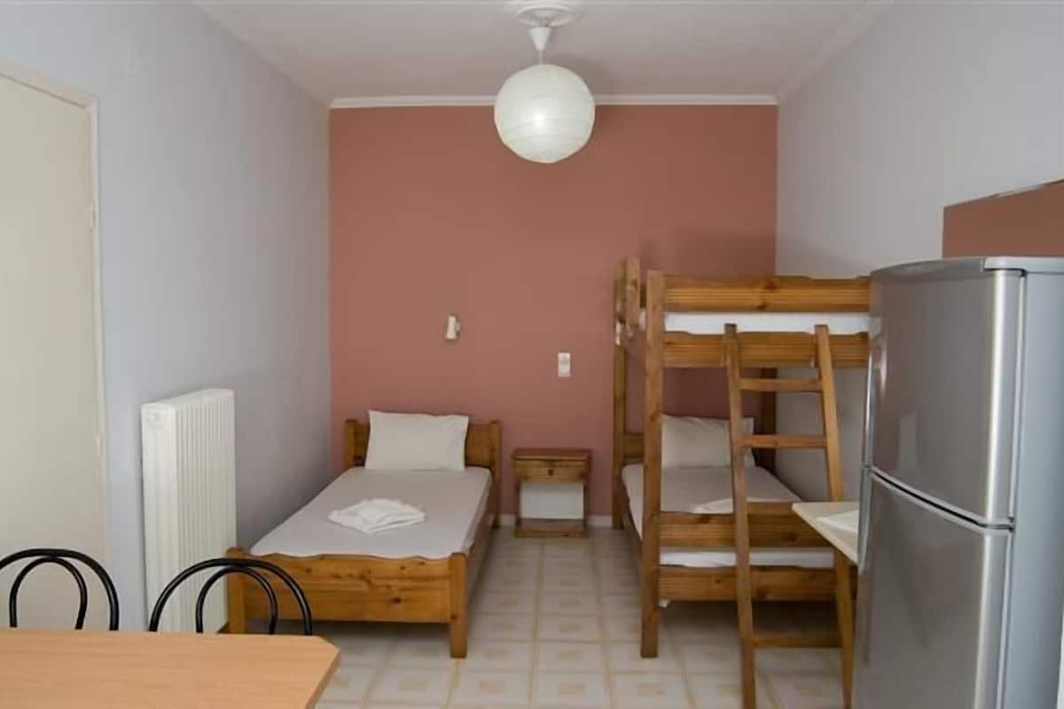 In-room safe, free WiFi