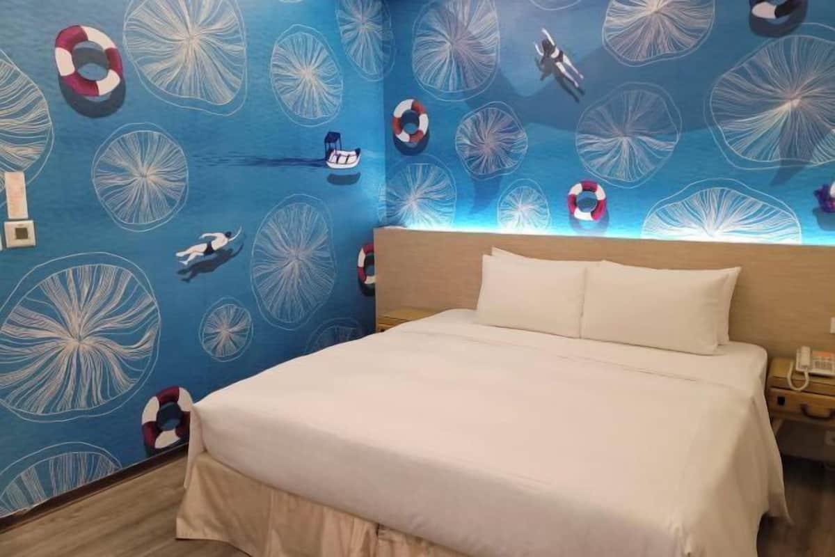 Down duvets, minibar, in-room safe, individually decorated