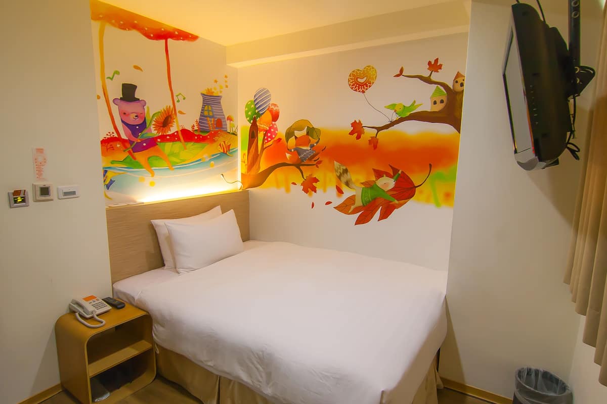 Economy Single Room, 1 Large Single Bed | Down duvets, minibar, in-room safe, individually decorated